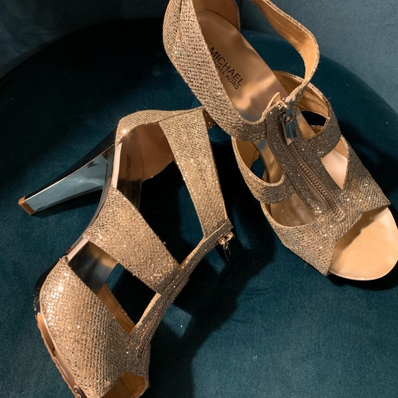 Michael kors silver glitter t strap sandals heels 8.5 - Picture 8 of 9